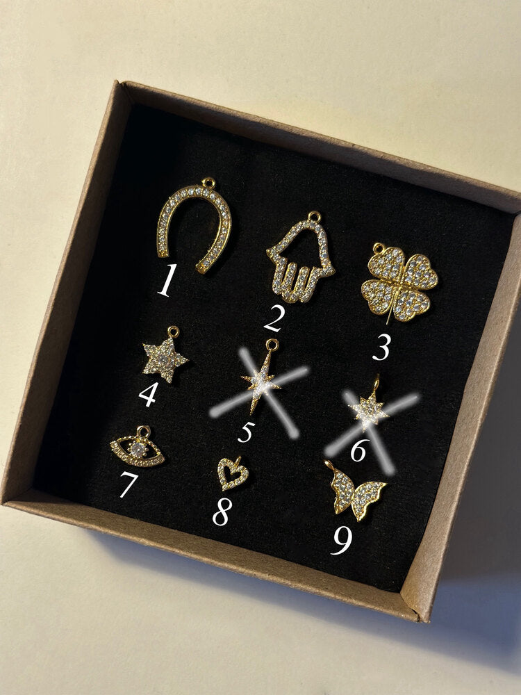 Oval Kilitli Charm Kolye - Mond Jewelry