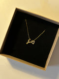Kalpli Harf Kolye - Mond Jewelry