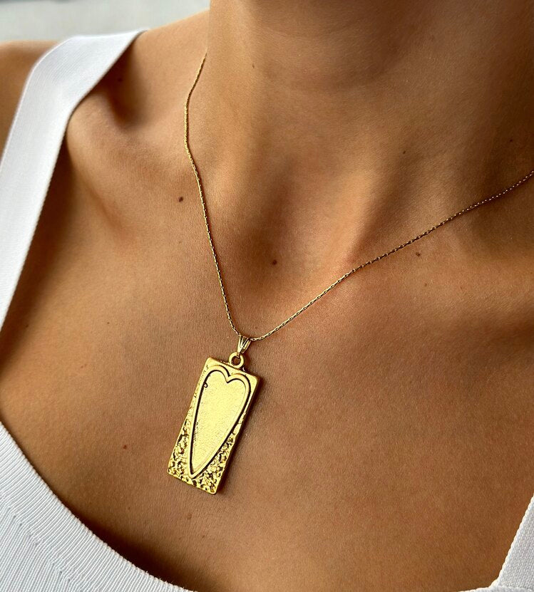 Kalpli Mat Altın Kaplama Kolye - Mond Jewelry